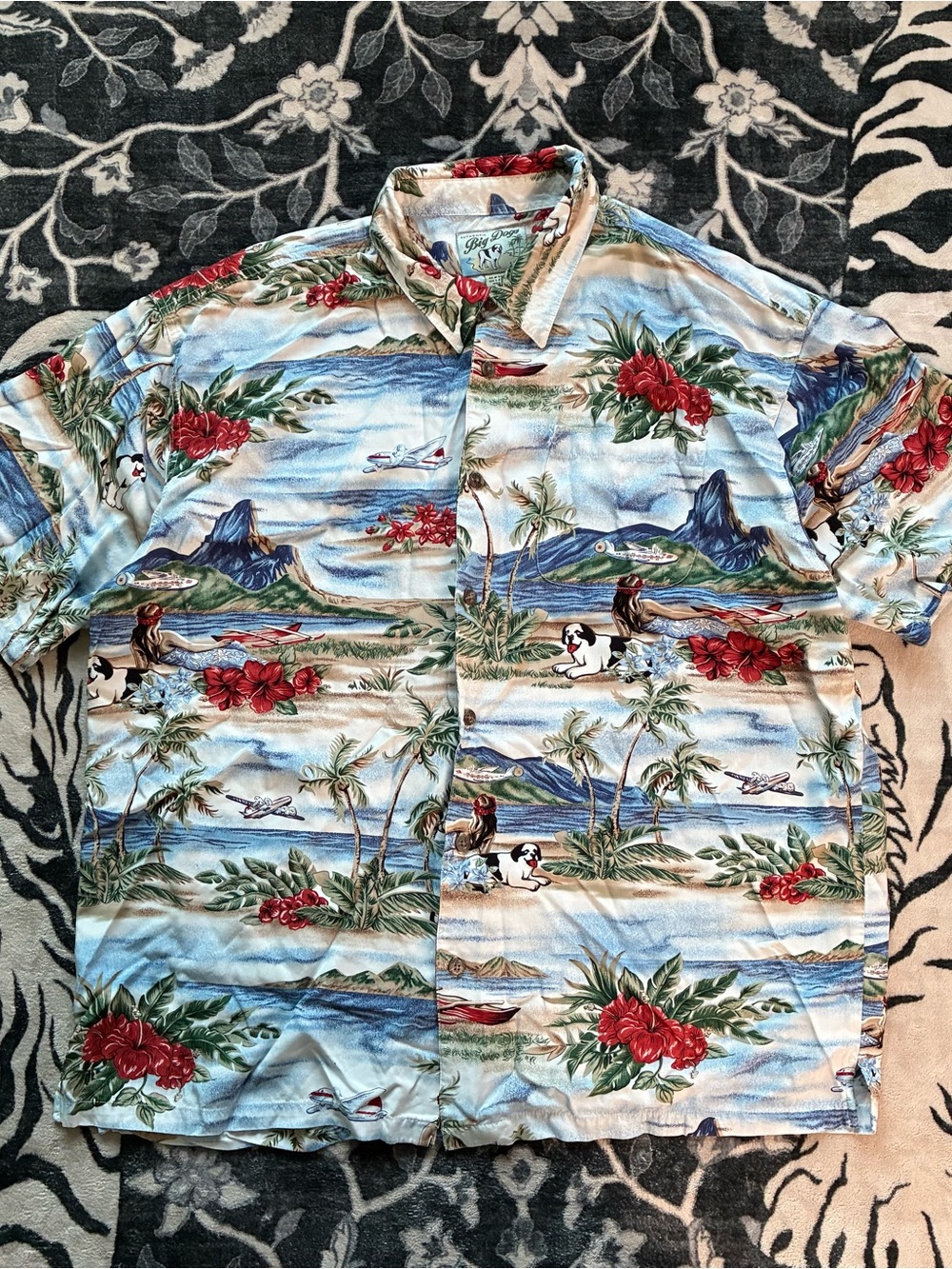 010 - VINTAGE 90s BIG DOGS HAWAIIAN FLORAL BUTTON SHIRT